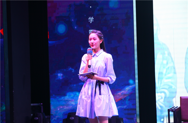 天之骄子丨中国戏曲学院学霔R���?..