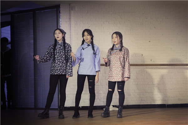 天籁表演专业白匣子表�? width=