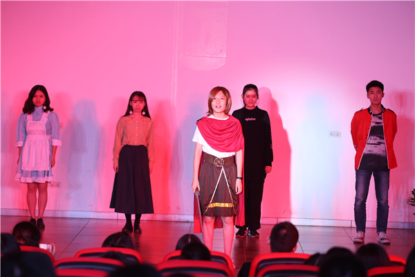 天籁�~�导专业�W�五届戏剧节