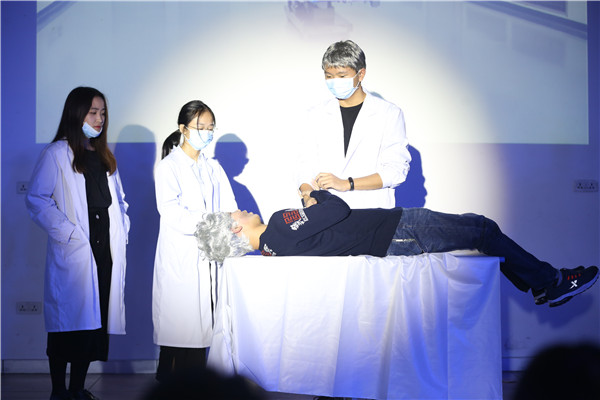 天籁�~�导专业�W�五届戏剧节