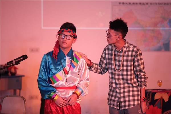 天籁�~�导专业�W�五届戏剧节