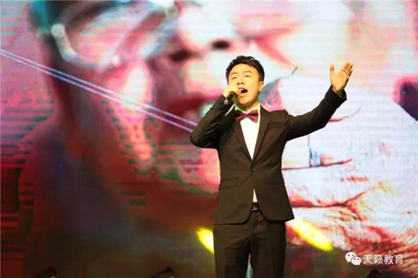 走心独唱《疼爱妈妈�? width=