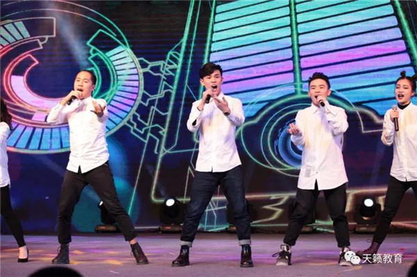 通俗歌曲串烧《最初的梦想》《果汁分你一半�? width=