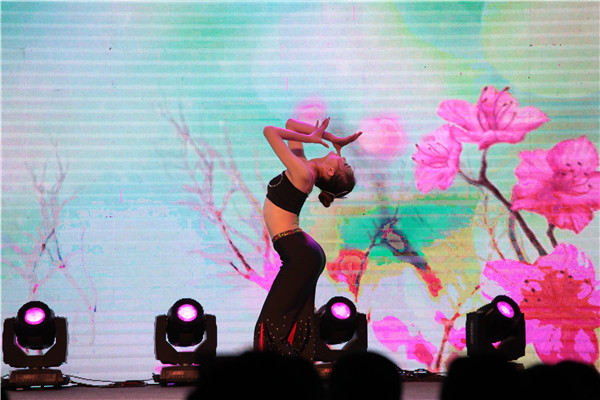 天籁艺术学校�W?2届梦想秀�Q�重庆站�Q? width=