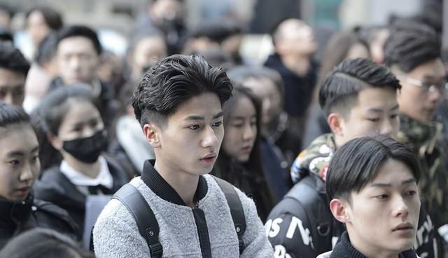 鑹鴻冪敓 鑹鴻冪敓