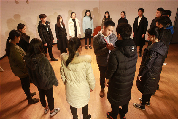 表演专业教师译֠�教学