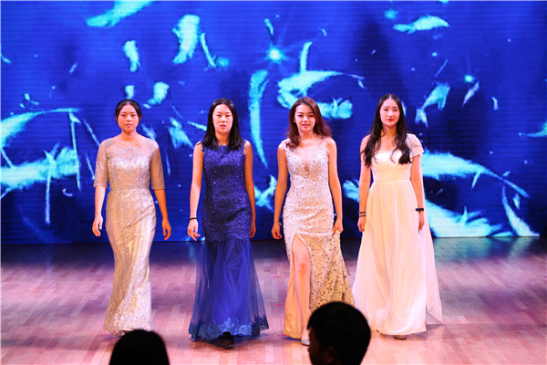 天籁艺术学校.三台��p��术学�?018�U�艺术汇�? width=