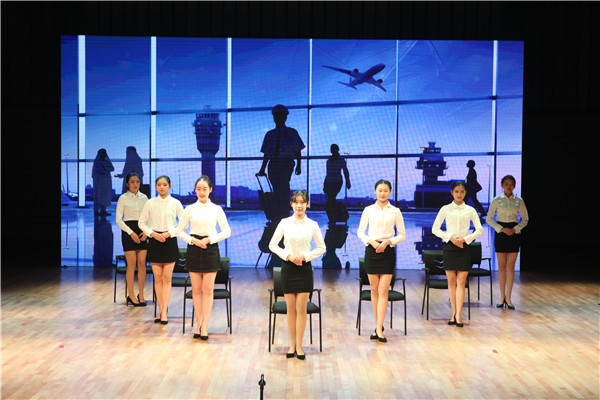 天籁艺术学校.三台��p��术学�?018�U�艺术汇�? width=