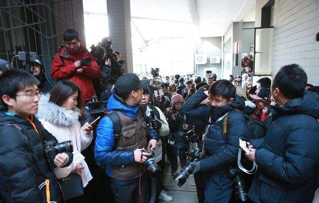 �����现�? width=