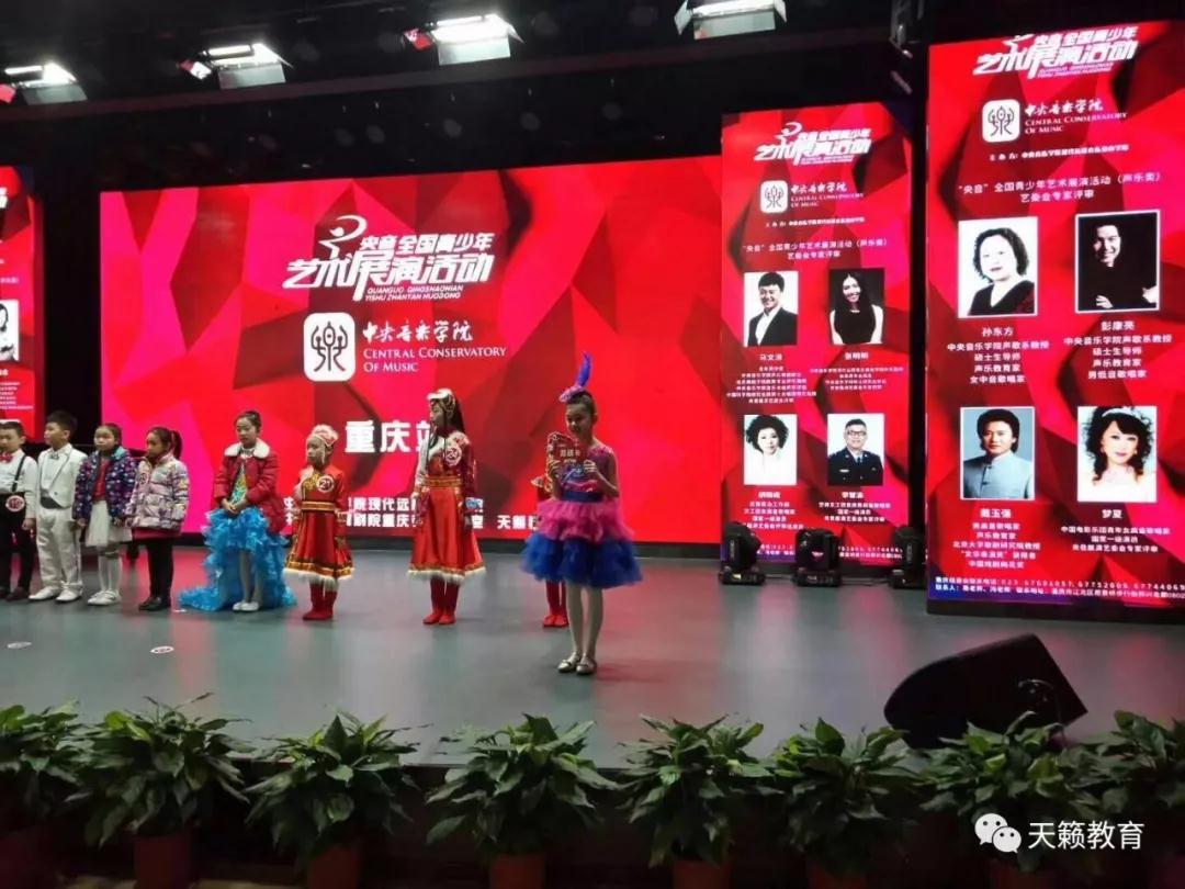 胡馨匀���朋友获得晋�U�卡