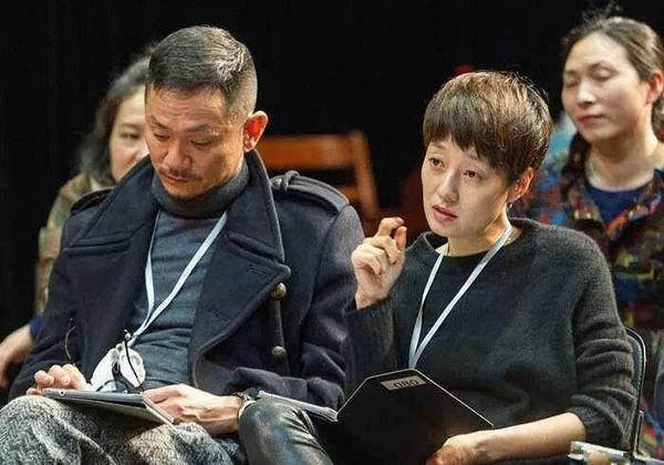 马伊琍担��M��戏考官