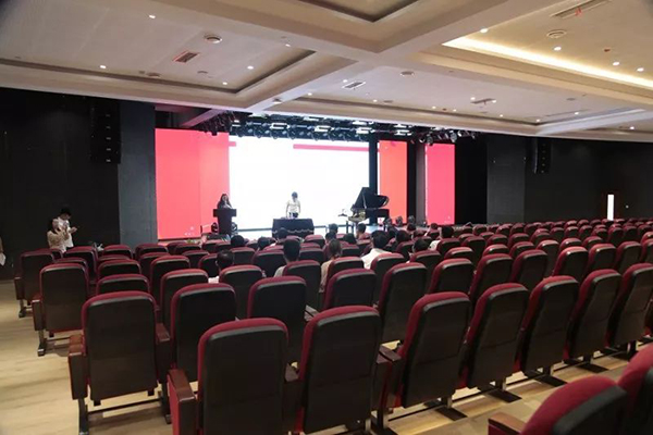 杜静教授到天�c�指导教�? width=