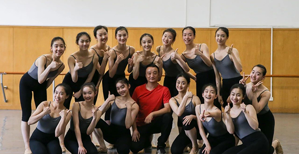 国防大学军事文化学院2013�U�舞�y�学员技巧课