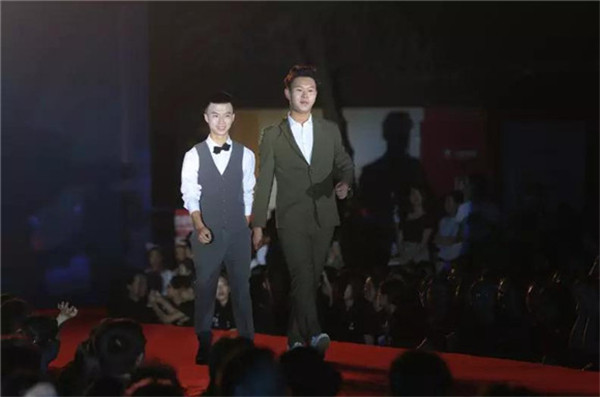 2018四川天籁学霸风云榜颁奖盛�? width=