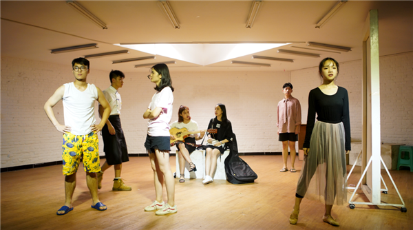 表演����? width=