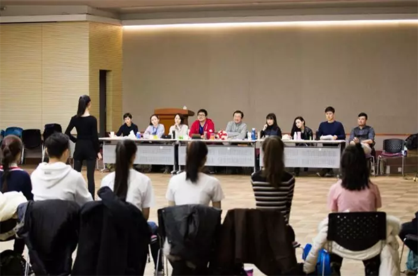 �����面�? width=