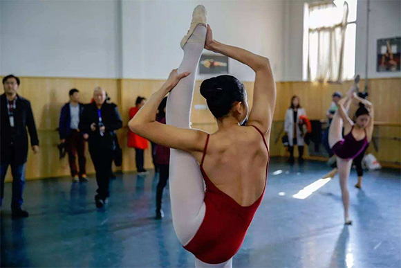 舞蹈����? width=