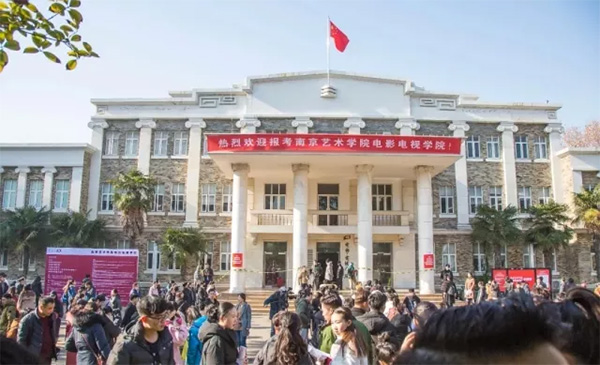 ����? width=