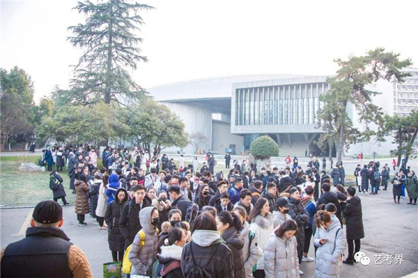 �����现�? width=