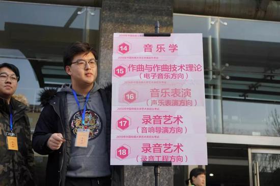 �����现�? width=