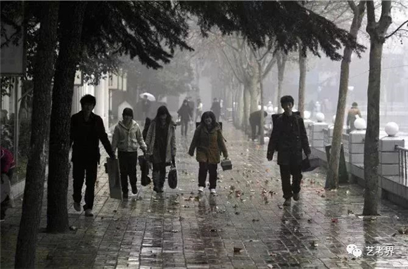 央视�U�录片《我是艺考生�? width=