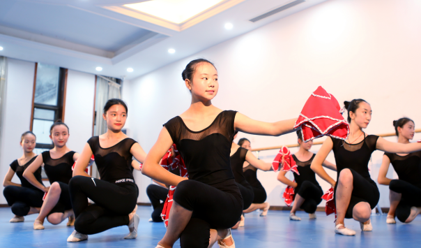 天籁舞蹈译֠�