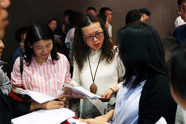 天籁教师解答学生安���疑问