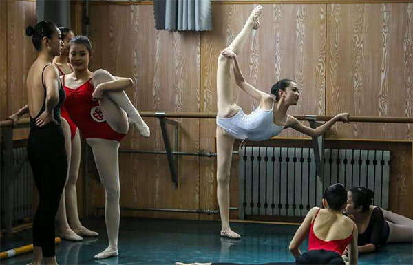 舞蹈����? width=