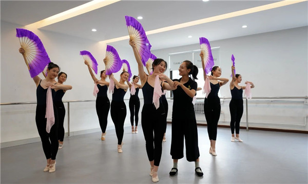 �����培�? />  
</p>
<p style=