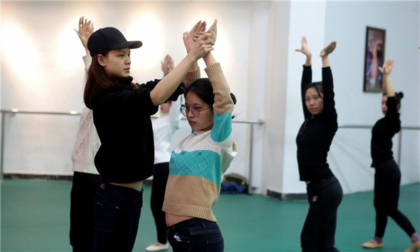 �����培�? />  
</p>
<p style=