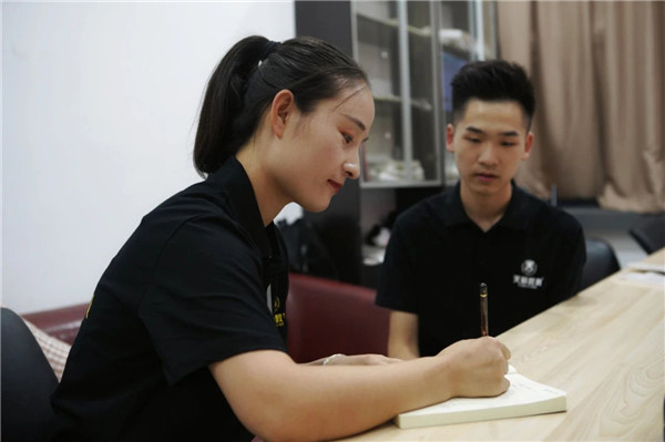 �����培�? />  
</p>
<p style=