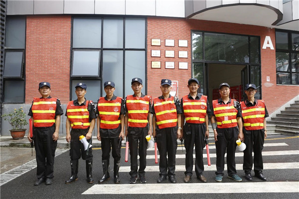 高考集�? /> 
</p>
<p>
	<strong>十、全国直营品牌服�?/strong> 
</p>
<p>
	全国106所直营分校 考生可就�q�就校入�?
</p>
<p>
	天籁艺术学校办学22�q�_��致力于打造高标准、全学科、重服务的优质艺术教育品牌，已在全国建立了北京、重庆、四川、贵州、山东、天�z�、河南、河北、云南、浙�?0大教学集训中心，106所直营分校�Q�可供考生���p�����校入学!
</p>
<p style=