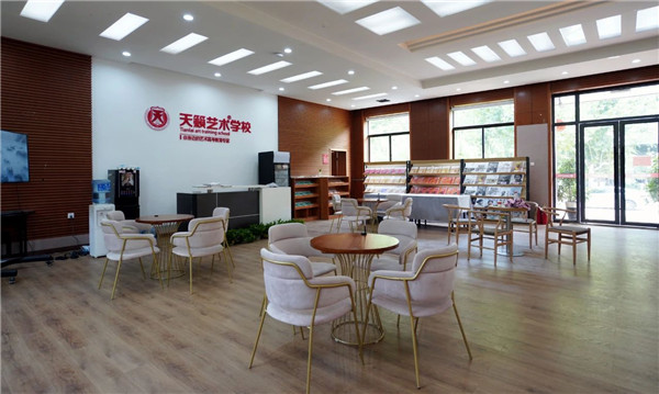 �����集�? /> 
</p>
<p style=